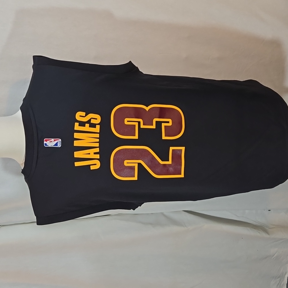 Cavs jersey
